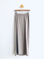 H&M Maternity Skirt (Adult L)